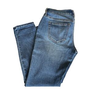 Old Navy boyfriend jeans. Size 0. Never worn.